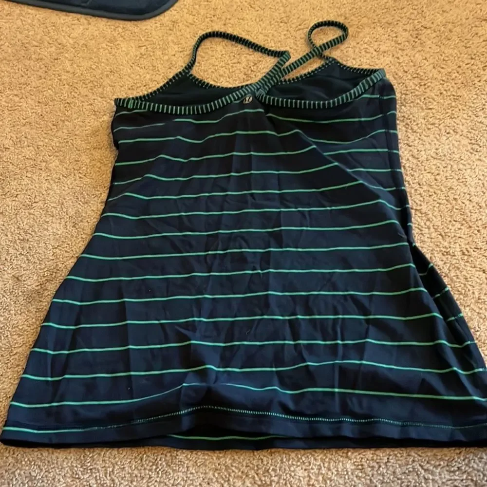 Lululemon tank top 8‎